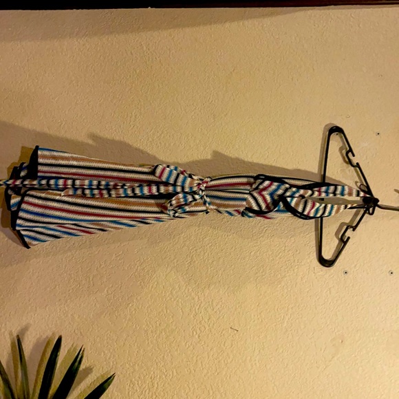 Cute dress halter tie keyhole back - Picture 1 of 2